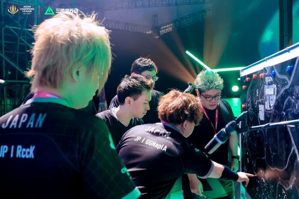 话题进行深 话题进行深