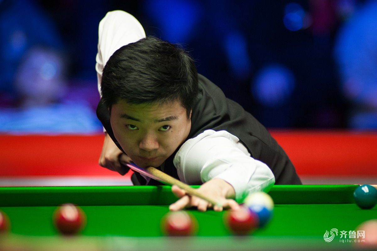 团队篮球之战!B/F发文:16勇士与14马刺打一轮系列赛 谁能夺冠?