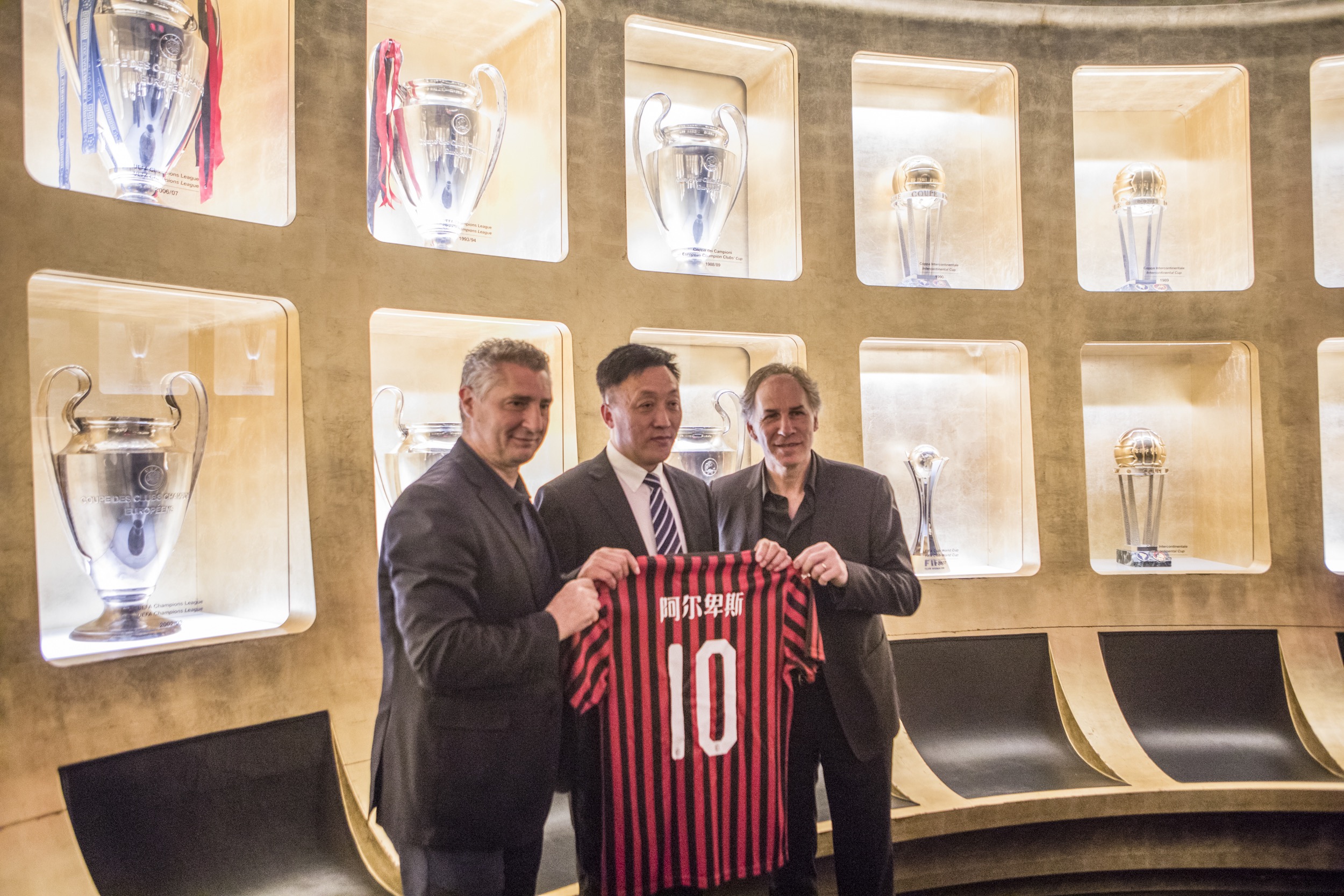 尊重隐私与 尊重隐私与