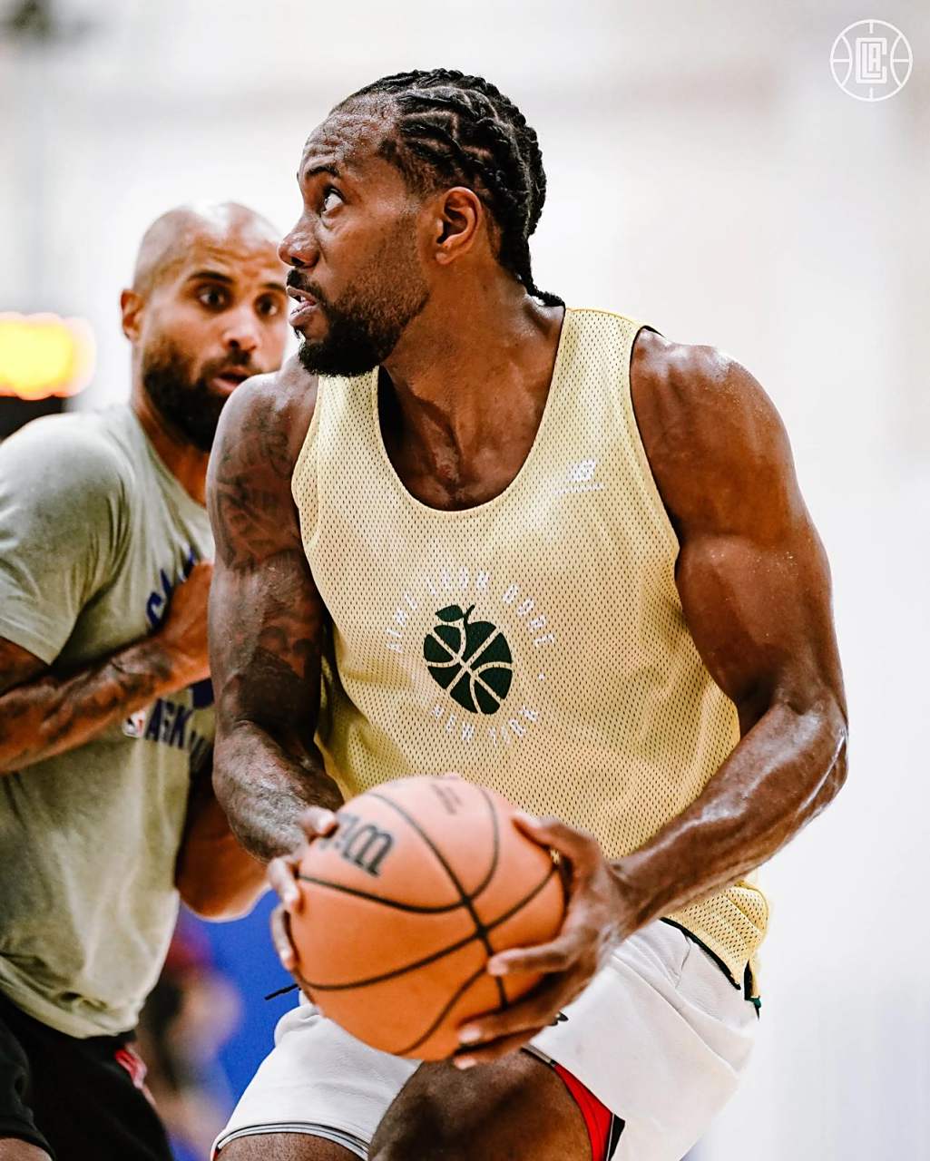 从发球台到 从发球台到