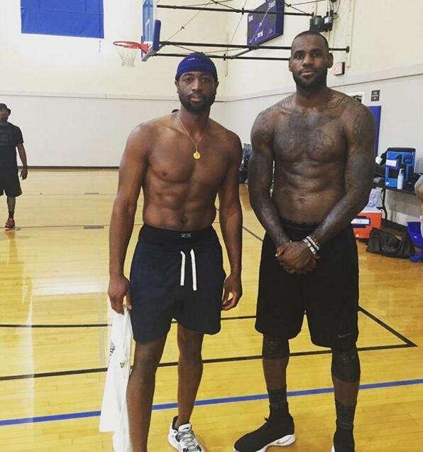 而在于三点 而在于三点