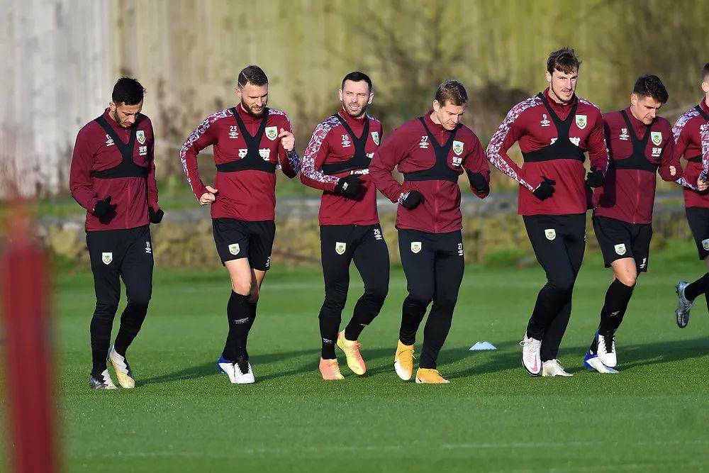 4次对阵巴 4次对阵巴